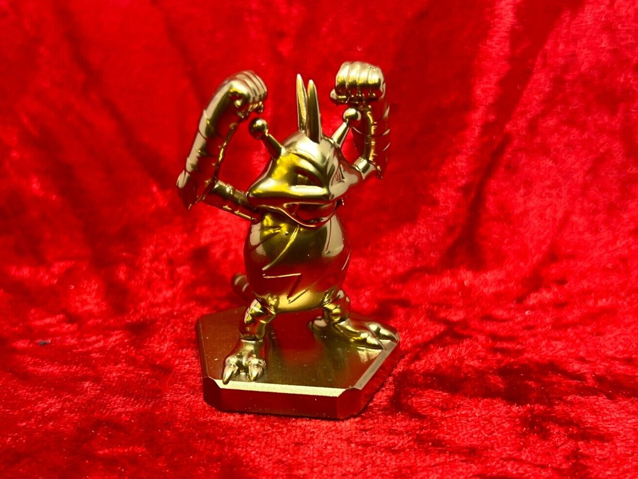 Pokemon #125 Electabuzz figure Gold TCG Statue