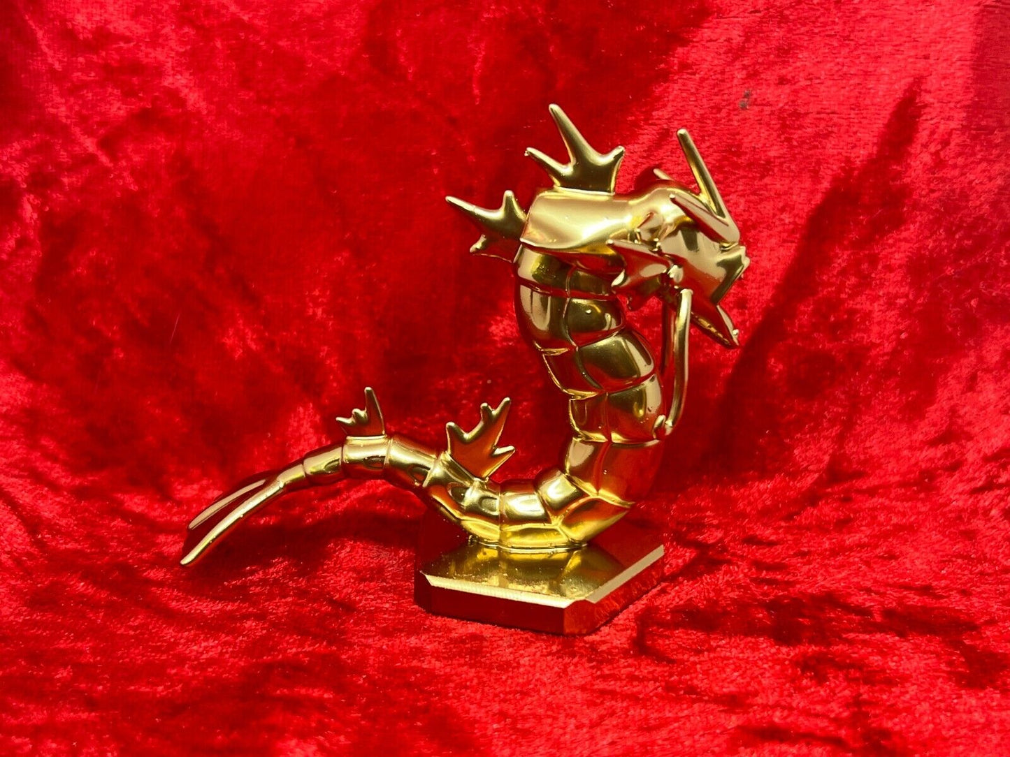 Pokemon #130 Gyarados figure Gold TCG Statue