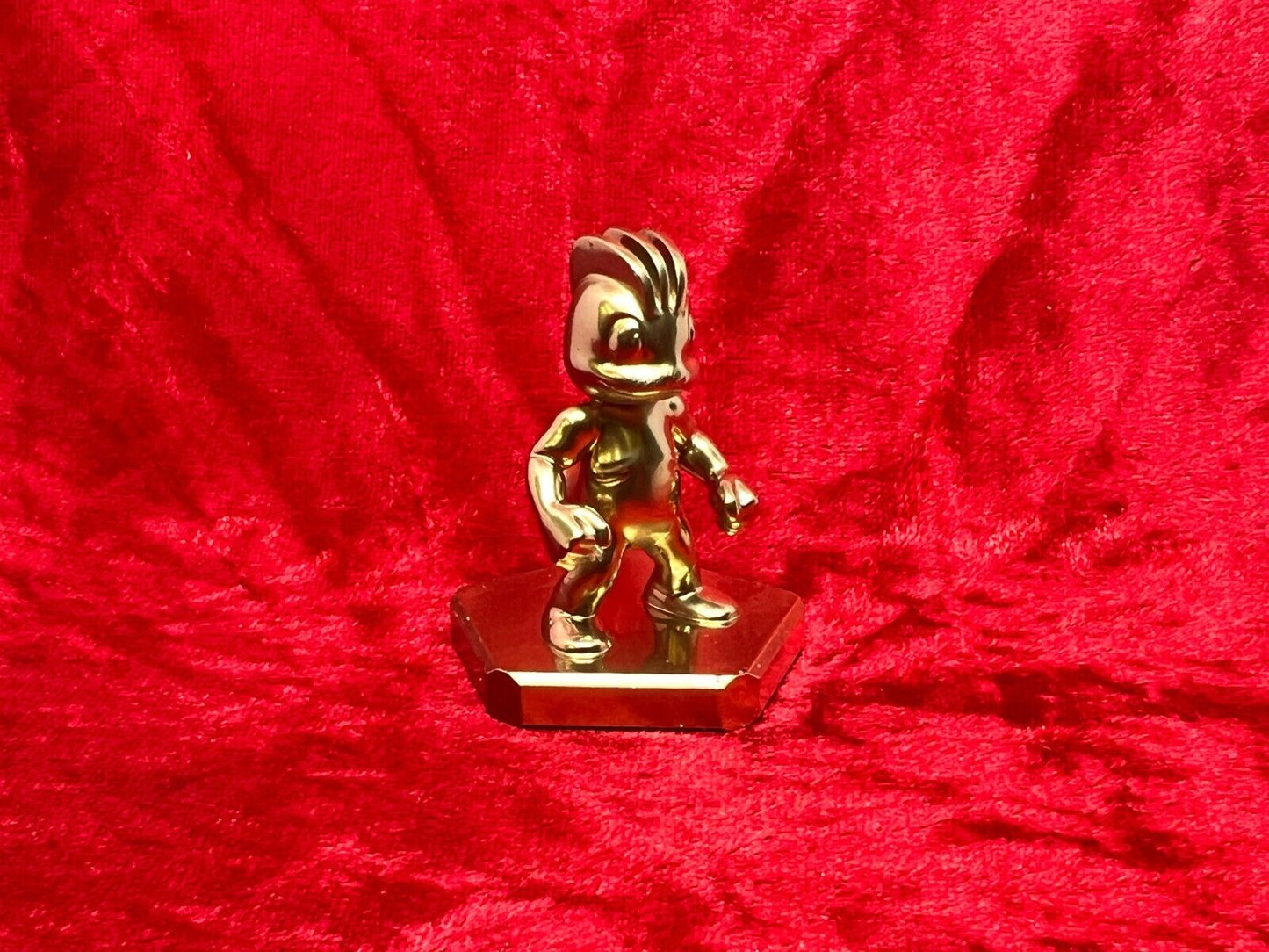 Pokemon #066 Machop figure Gold TCG Statue