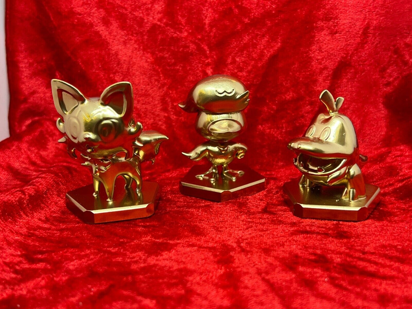 Pokemon #906 Sprigatito #909 Fuecoco #913 Quaxly set figures Gold TCG statues
