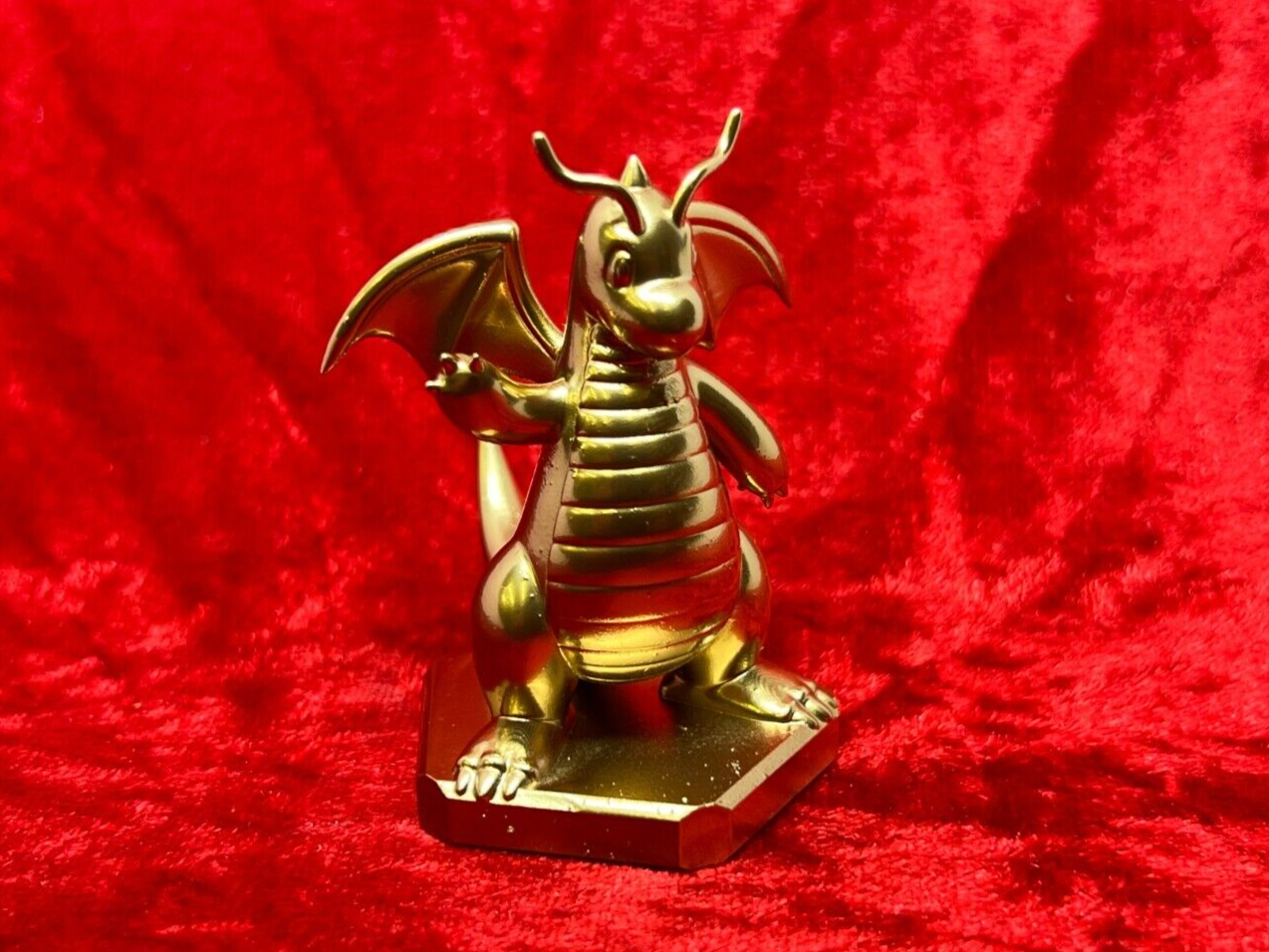 Pokemon #149 Dragonite figure Gold TCG Statue
