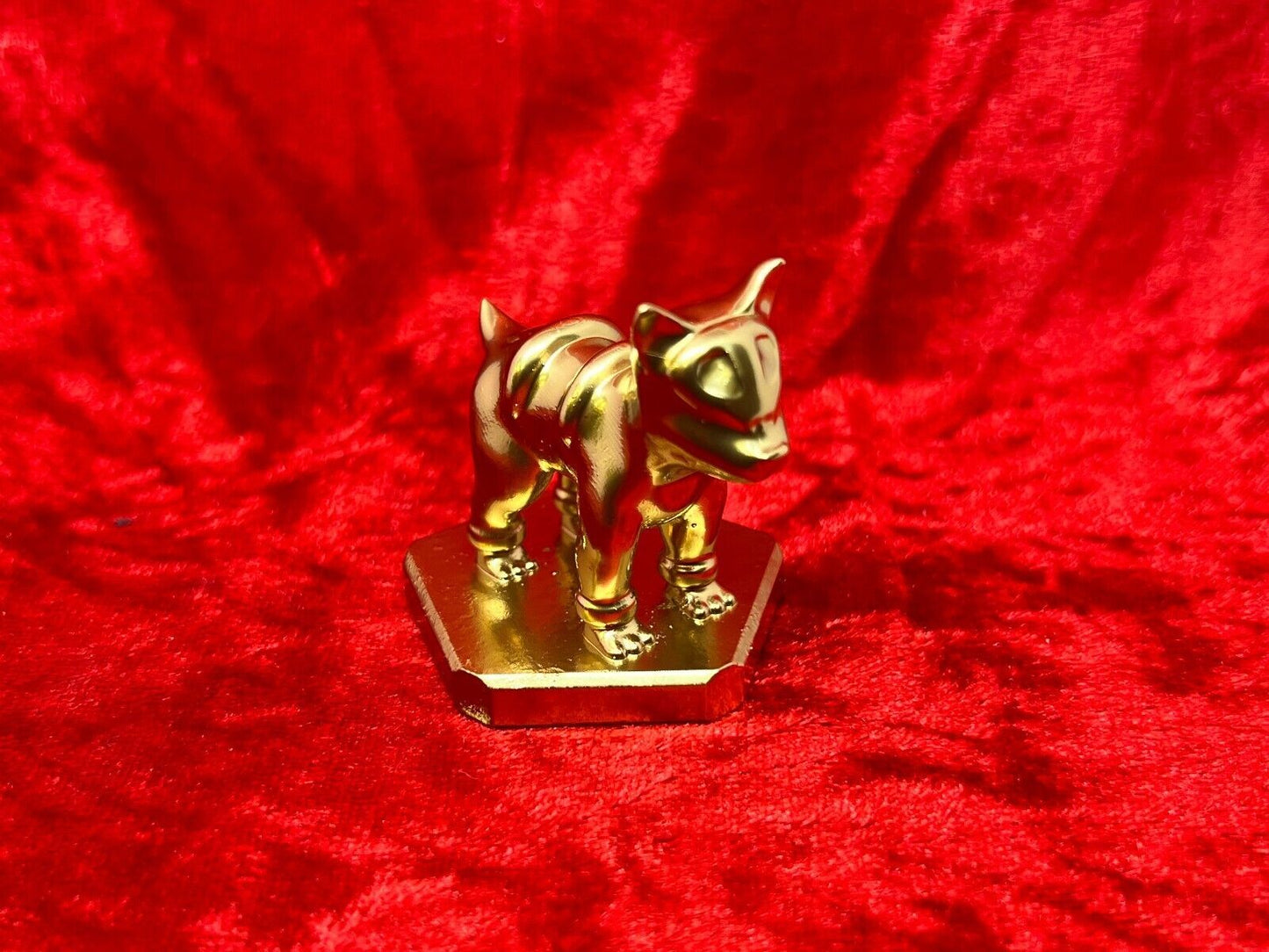 Pokemon #228 Houndour figure Gold TCG Statue