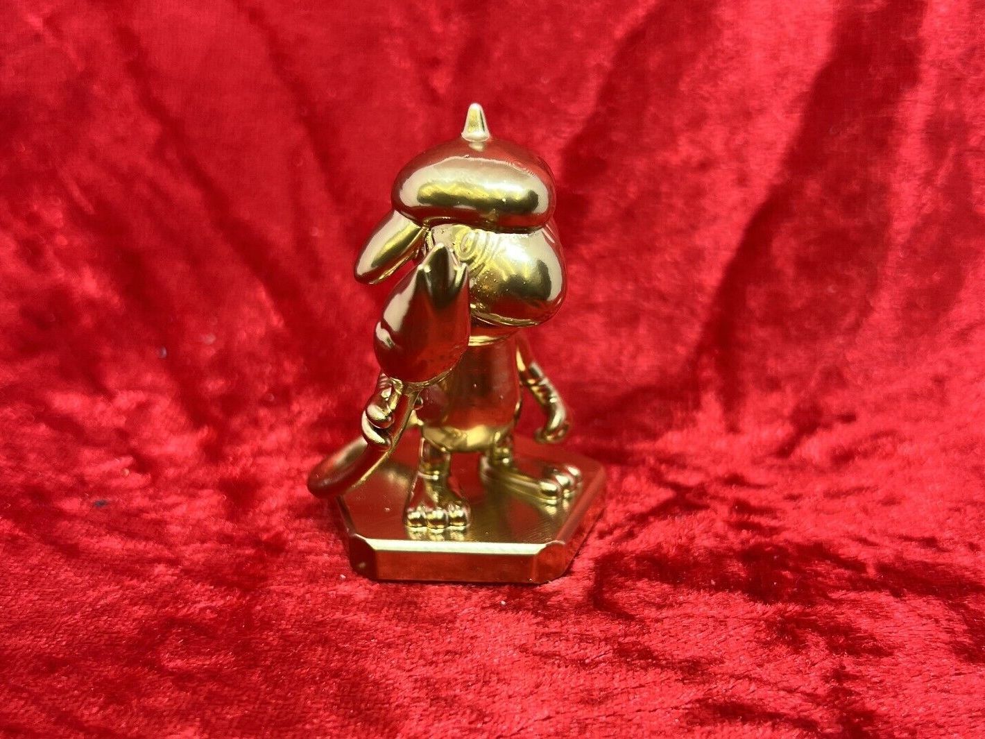 Pokemon #235 Smeargle figure Gold TCG Statue