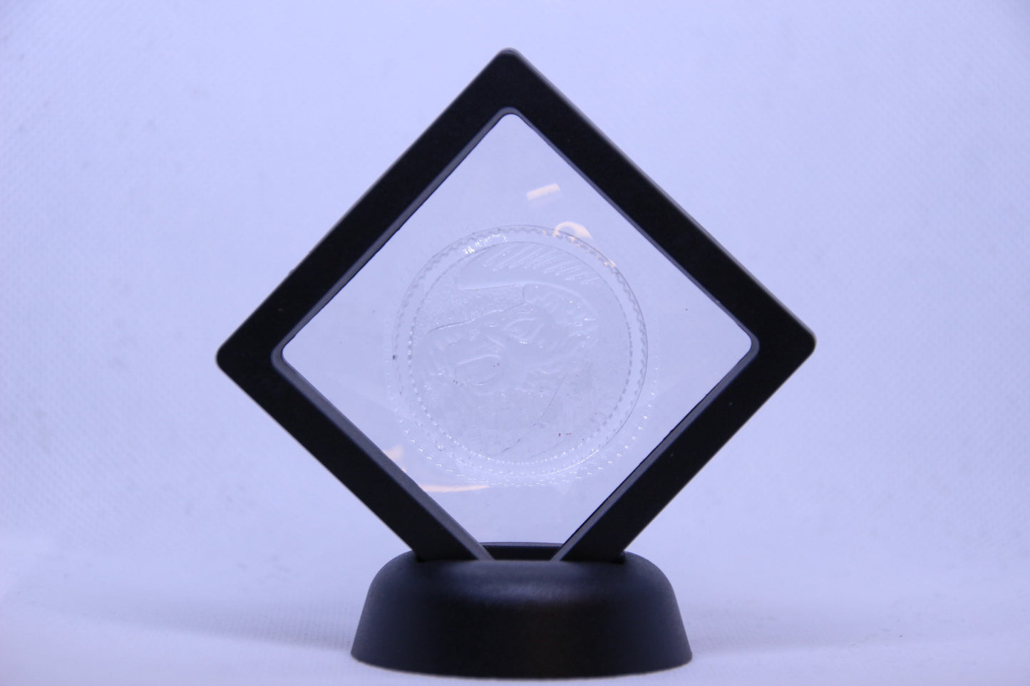 Mighty morphin power rangers Resin cast coin in display case white ranger Ninja ninjetti falcon mmpr clear