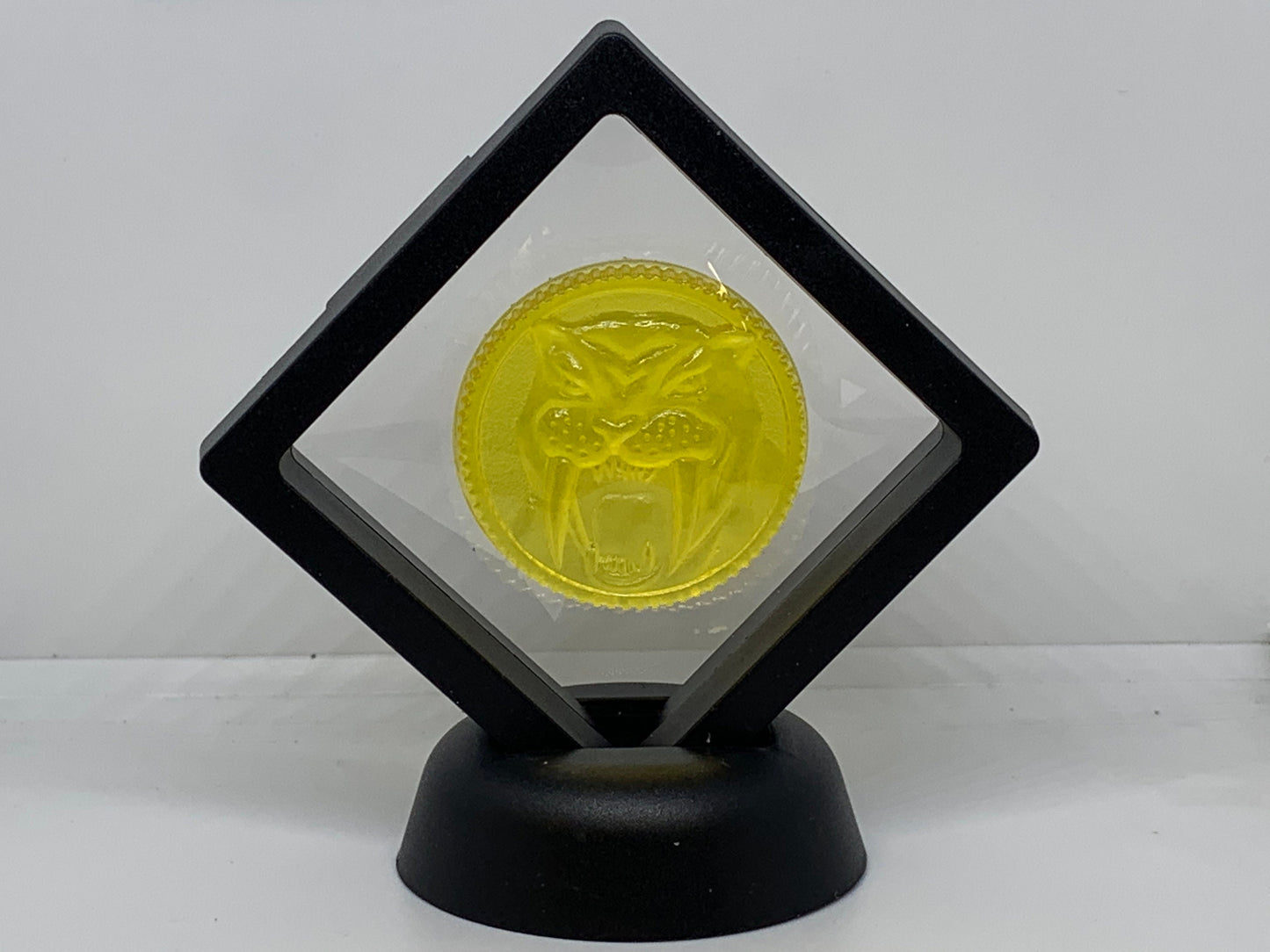Power Rangers Replica Power Coin Yellow Ranger Sabretooth Tiger Legacy Yellow