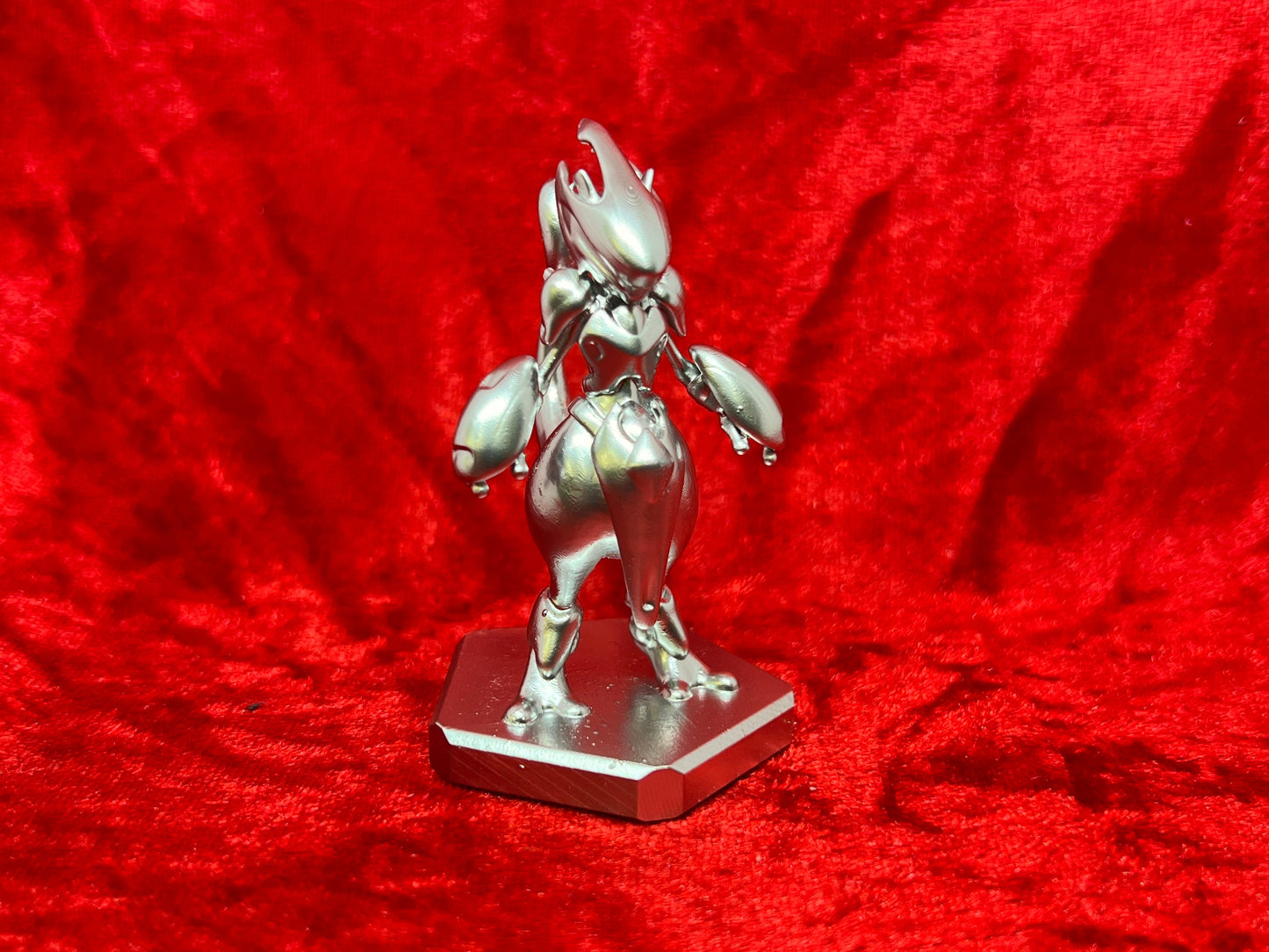 Pokemon #150 Armoured Mewtwo figure Chrome TCG Statue