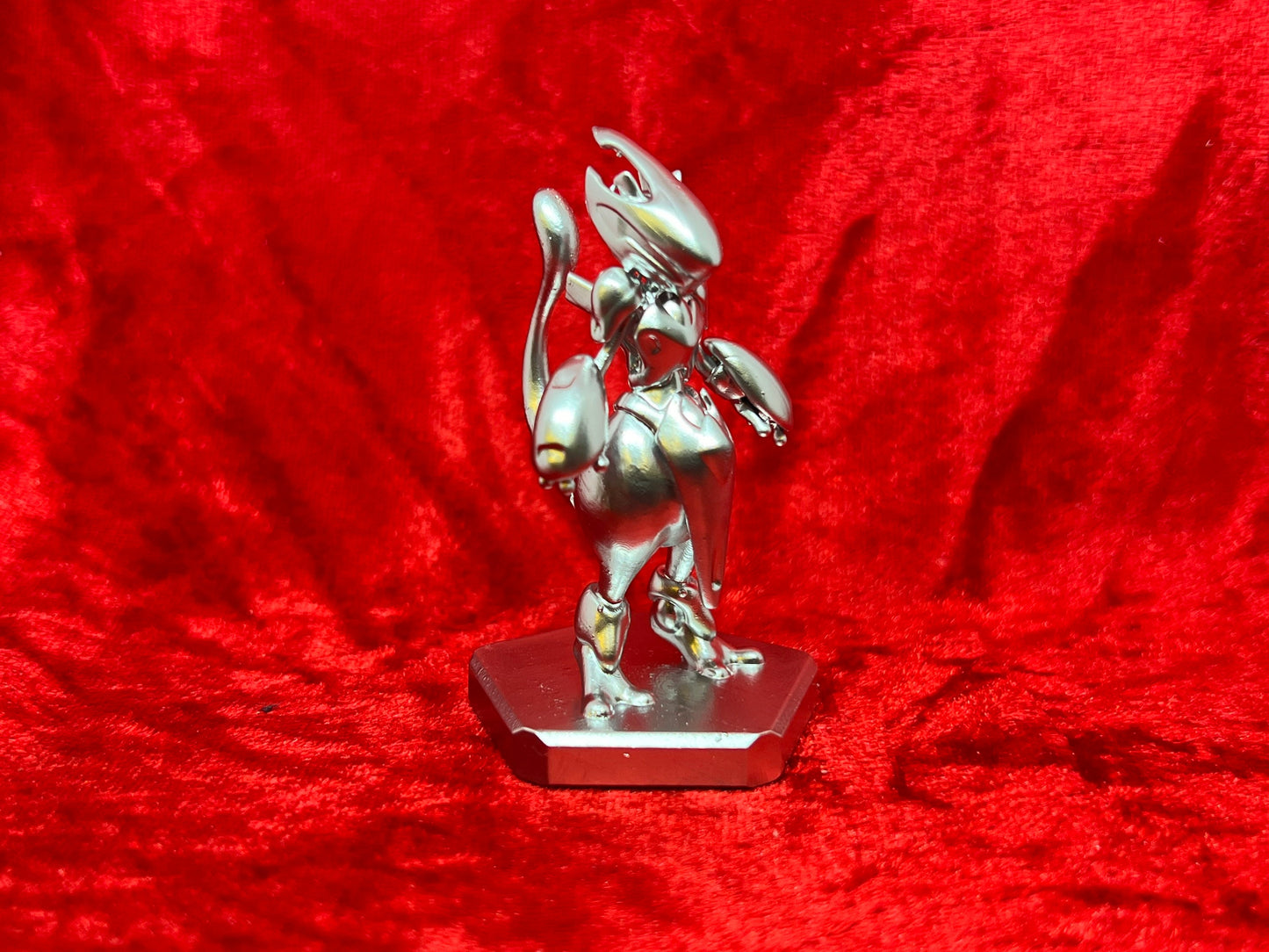 Pokemon #150 Armoured Mewtwo figure Chrome TCG Statue
