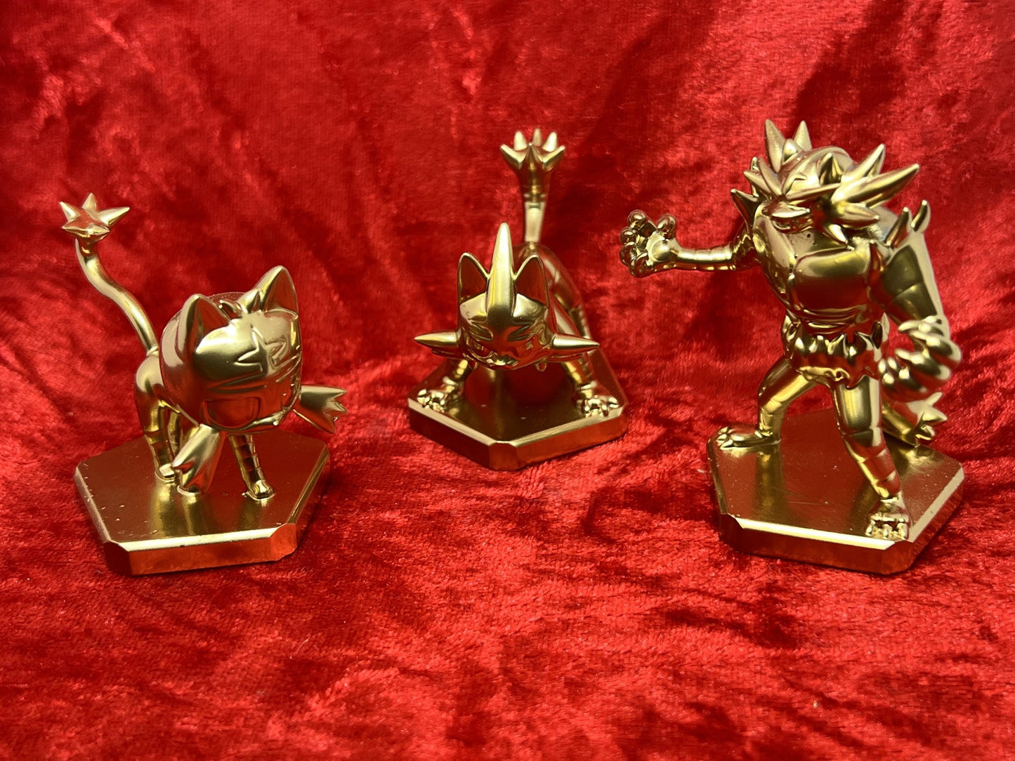 Pokemon #725 Litten, #756 Torracat, #757 Incineroar figures Set Gold TCG Statue
