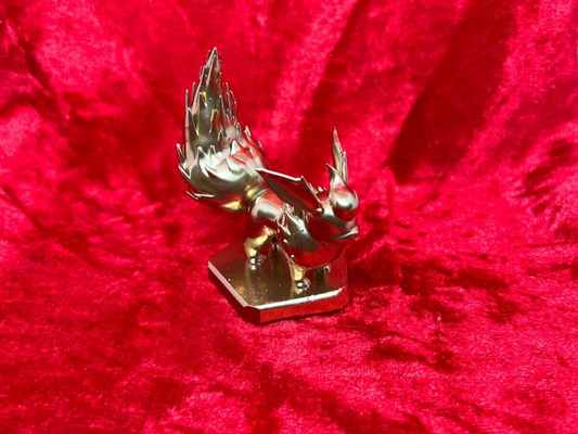 Pokemon #136 Flareon figure Gold TCG Statue Eeveelution