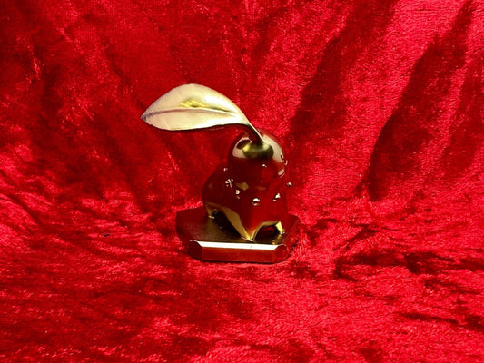 Pokemon #152 Chikorita figure Gold TCG Statue