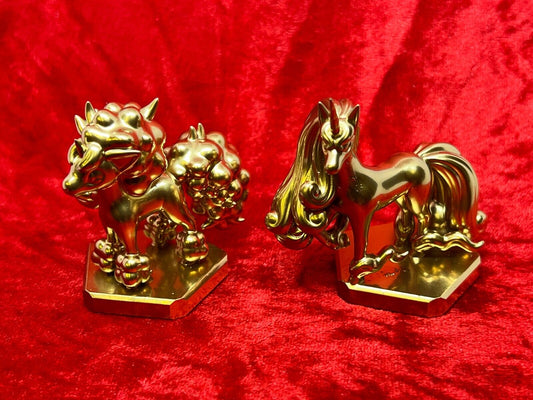 Pokemon #077 Galarian Ponyta, #078 Galarian Rapidash figures Gold TCG Statue Set