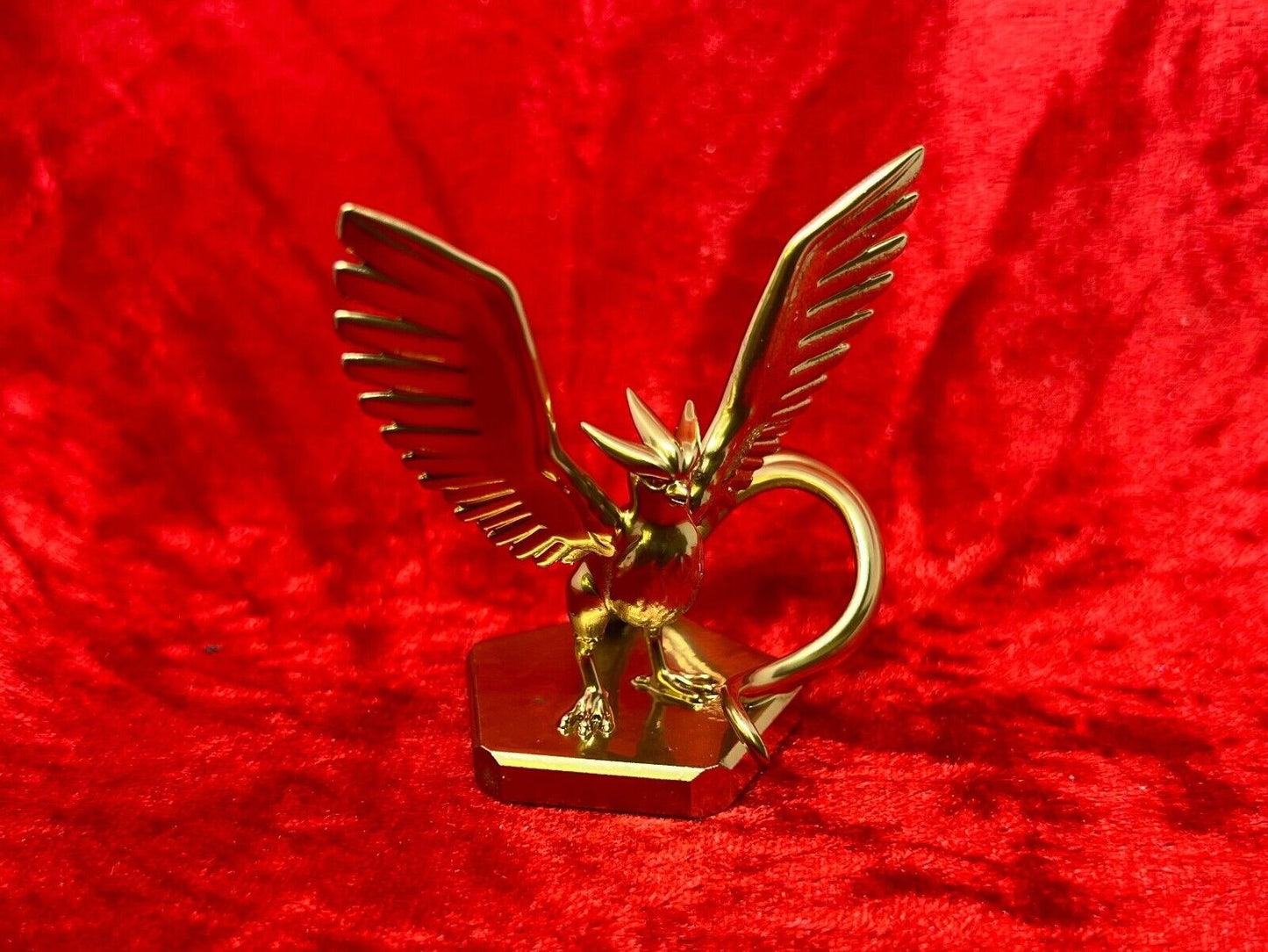 Pokemon #144 Articuno figure Gold TCG Statue