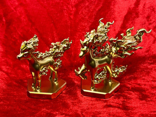 Pokemon #077 Ponyta, #078 Rapidash figures Gold TCG Statue Evolution Set
