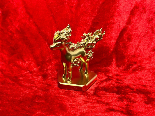 Pokemon #077 Ponyta figure Gold TCG Statue