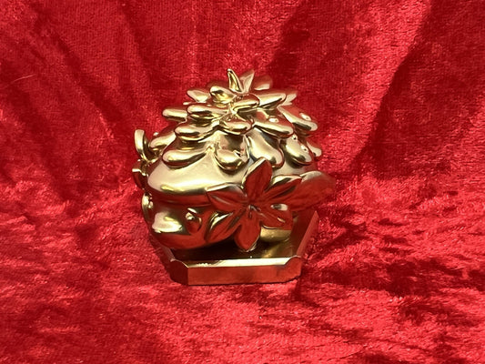 Pokemon #492 Shaymin Land Form figure Gold TCG Statue