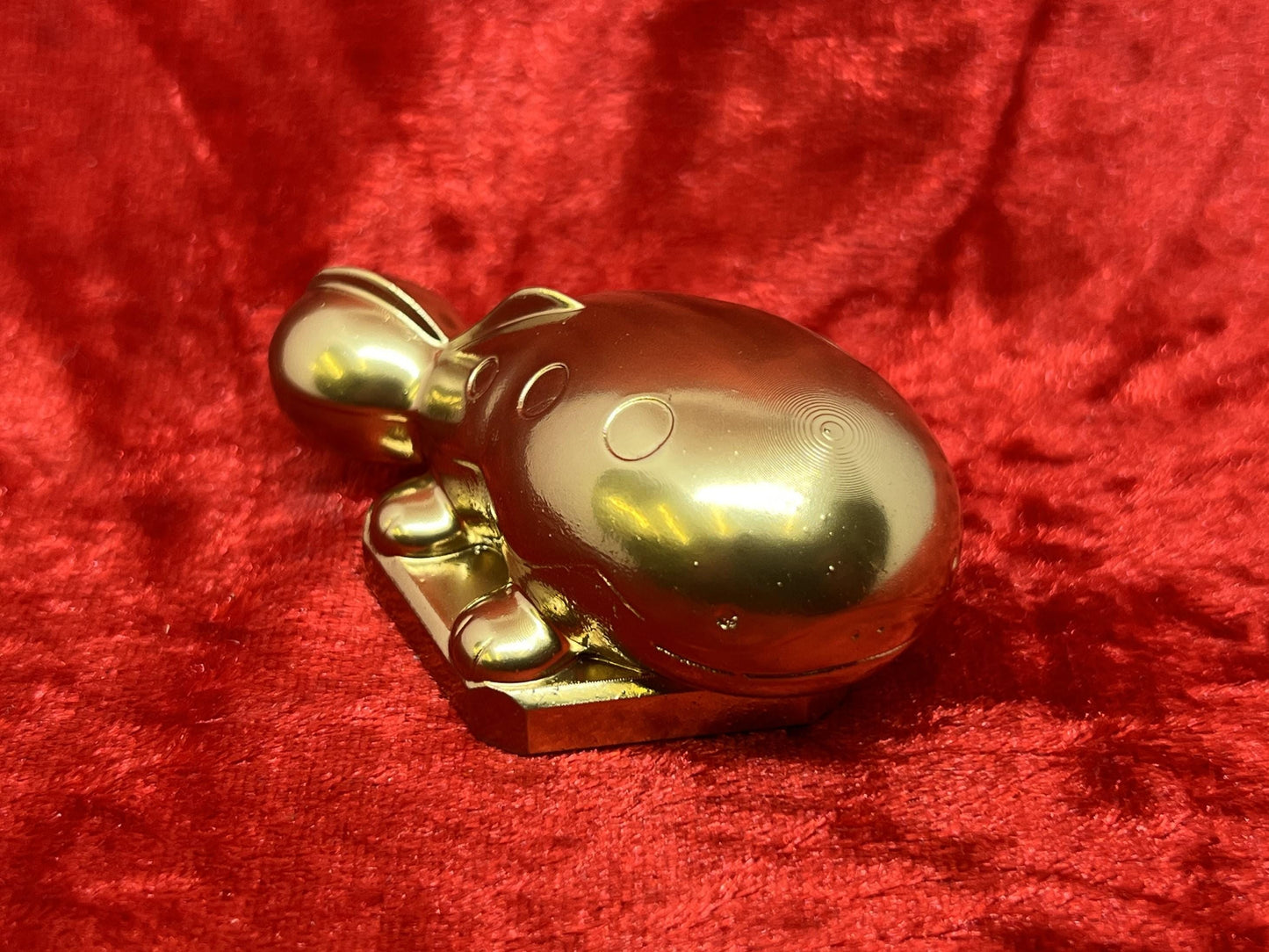 Pokemon #980 Clodsire figure Gold TCG Statue